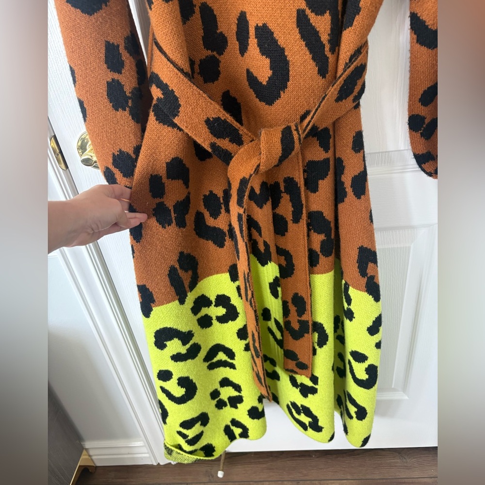 Farm Rio by Anthro Maxi Sweater Dress in Tan and Neon yellow leopard size L - Picture 8 of 8